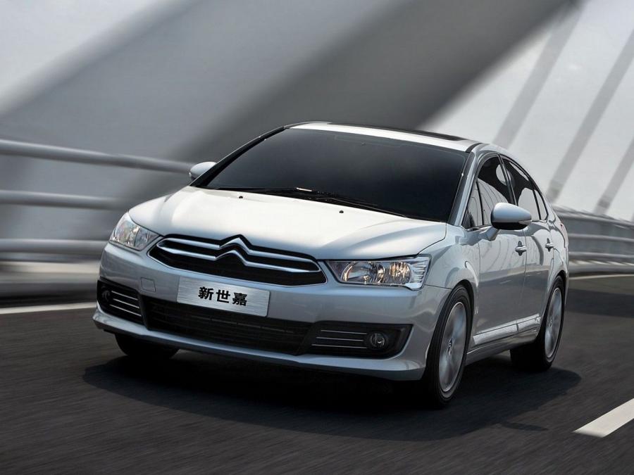  Citroen C-Quatre Sedan 2012 года  (фото 6 из 7)